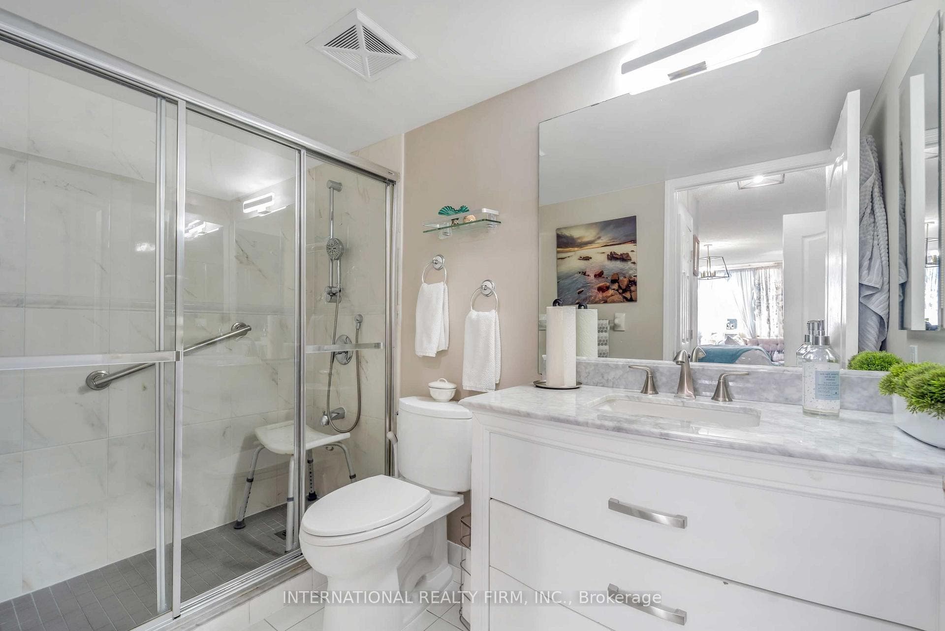 1000 The Esplanade N/A Unit 409 photo 23