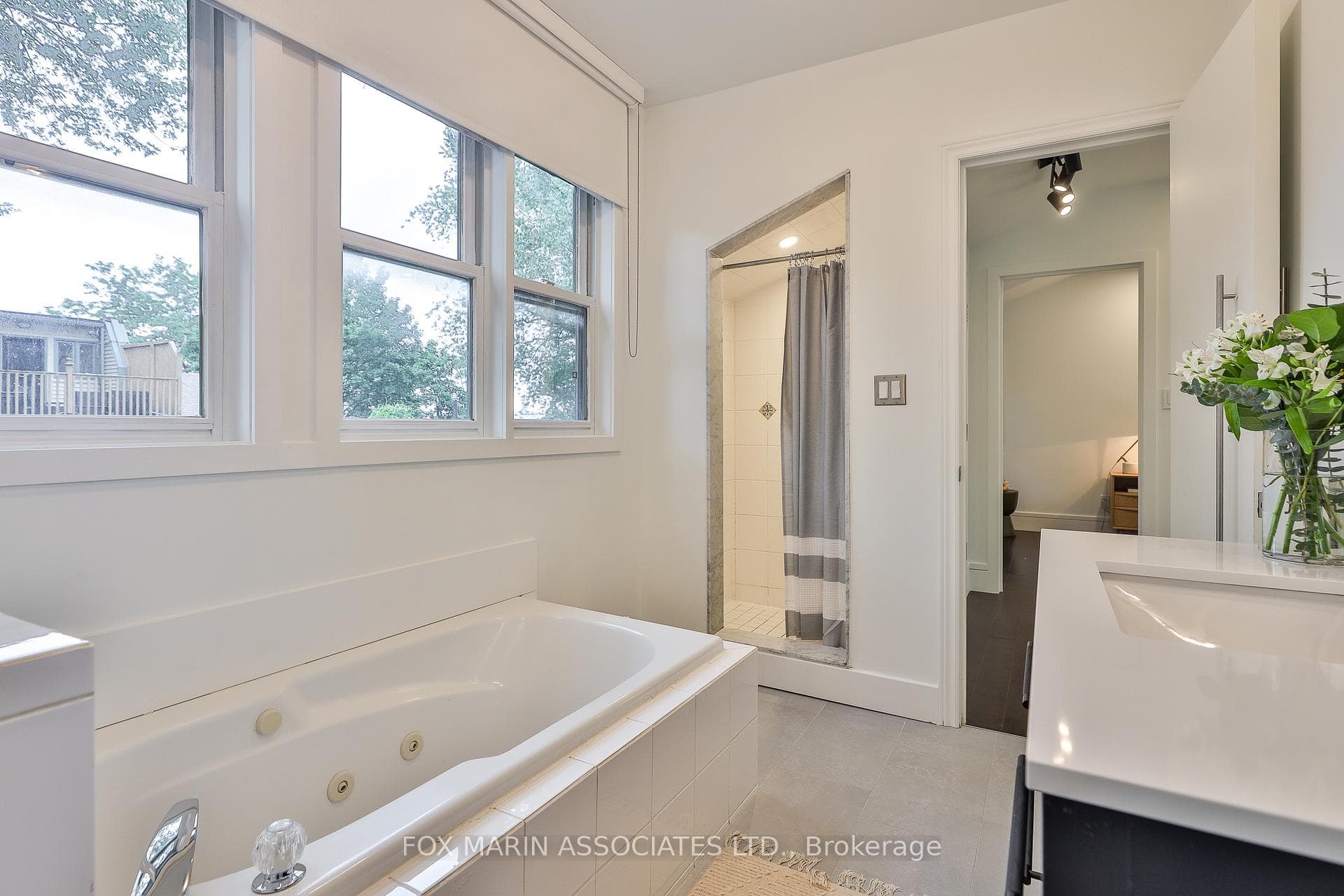 22A Lewis Street photo 30