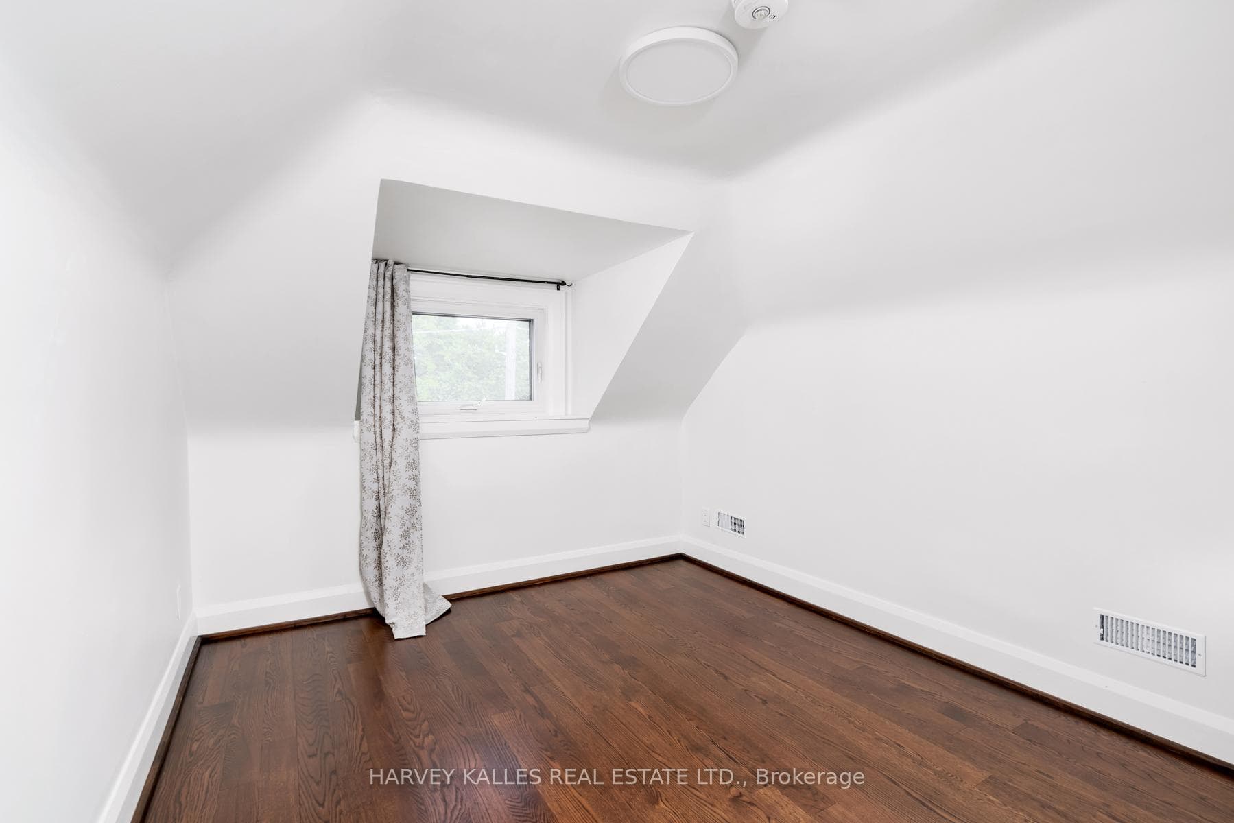 104 Lauder Avenue photo 36