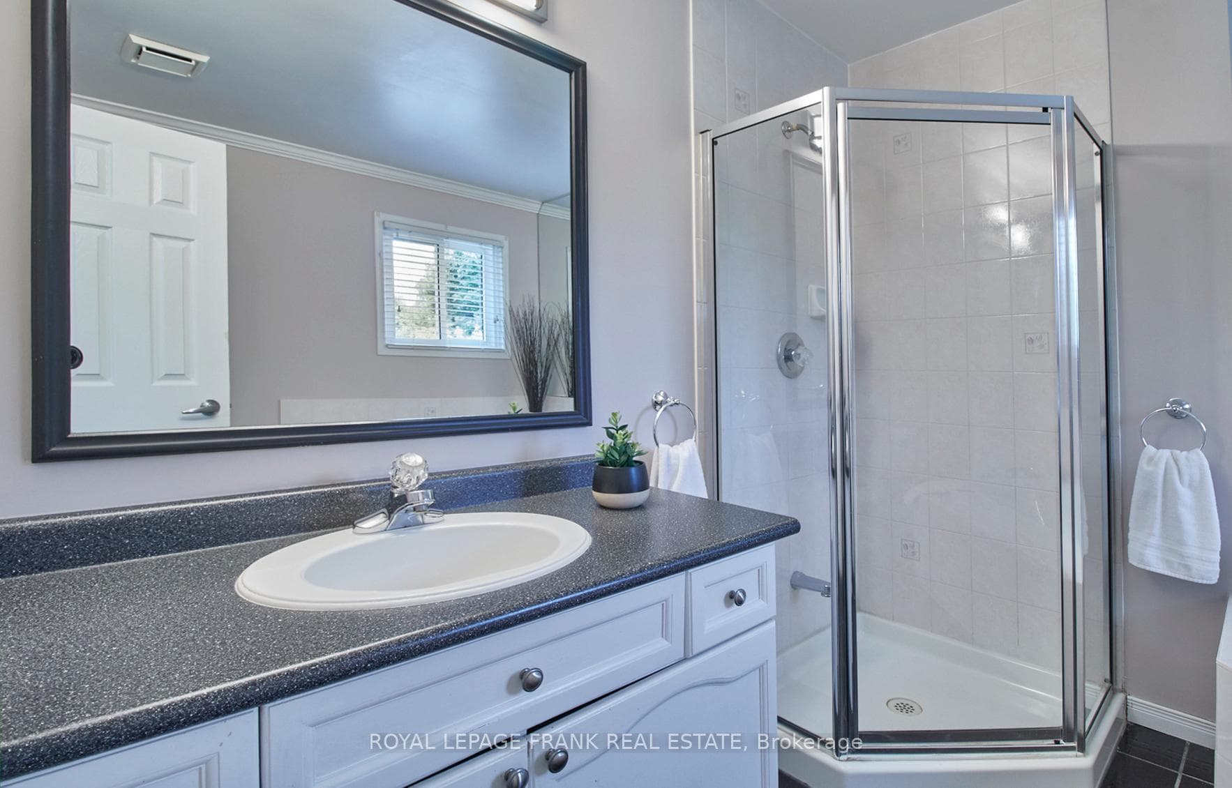 473 Sandalwood Court photo 22