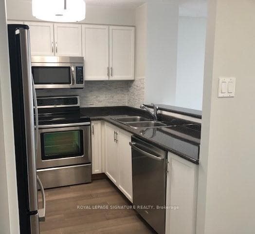 2155 Burnhamthorpe Road Unit 701 photo 5