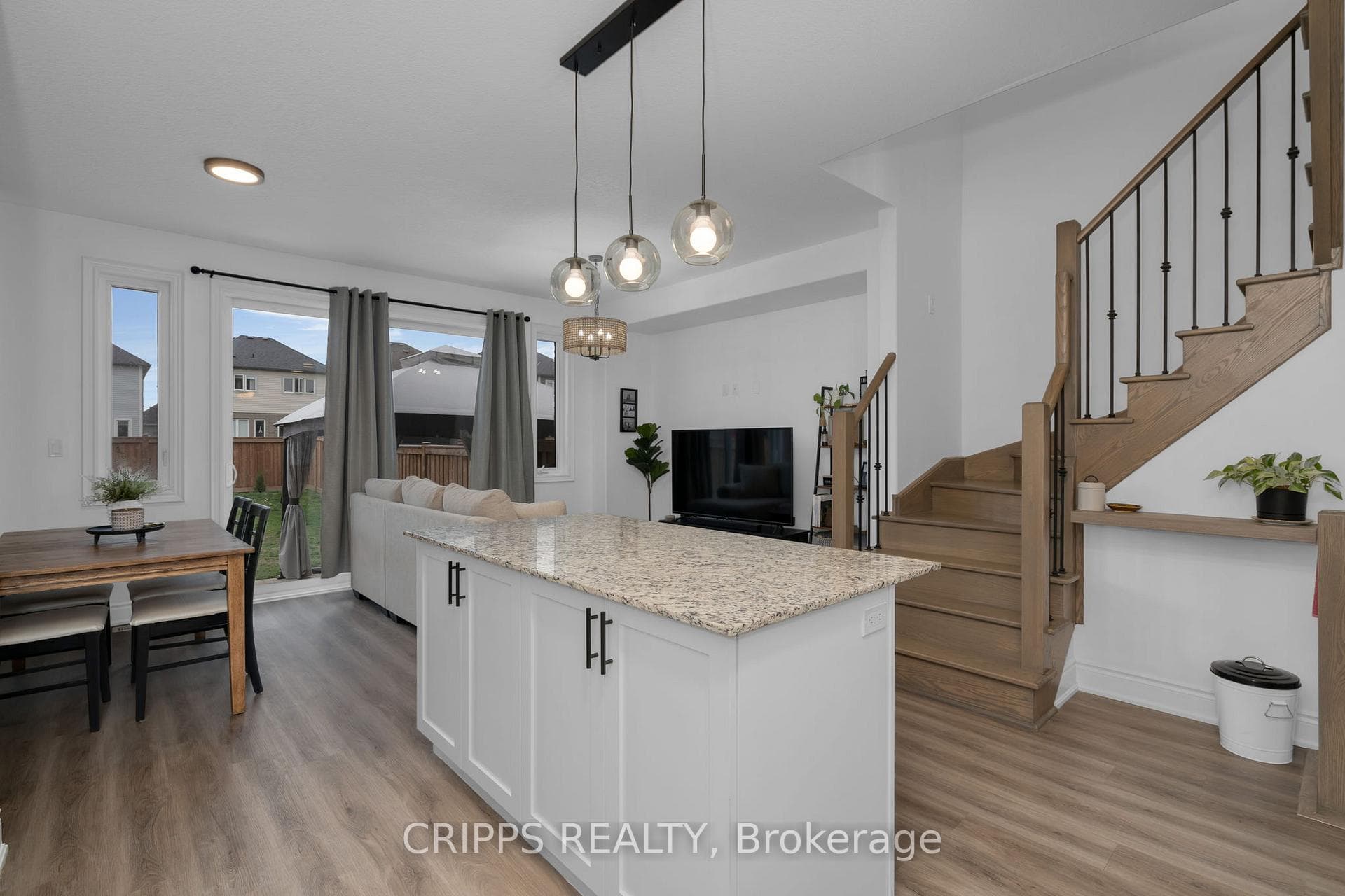 34 Morris Drive photo 7