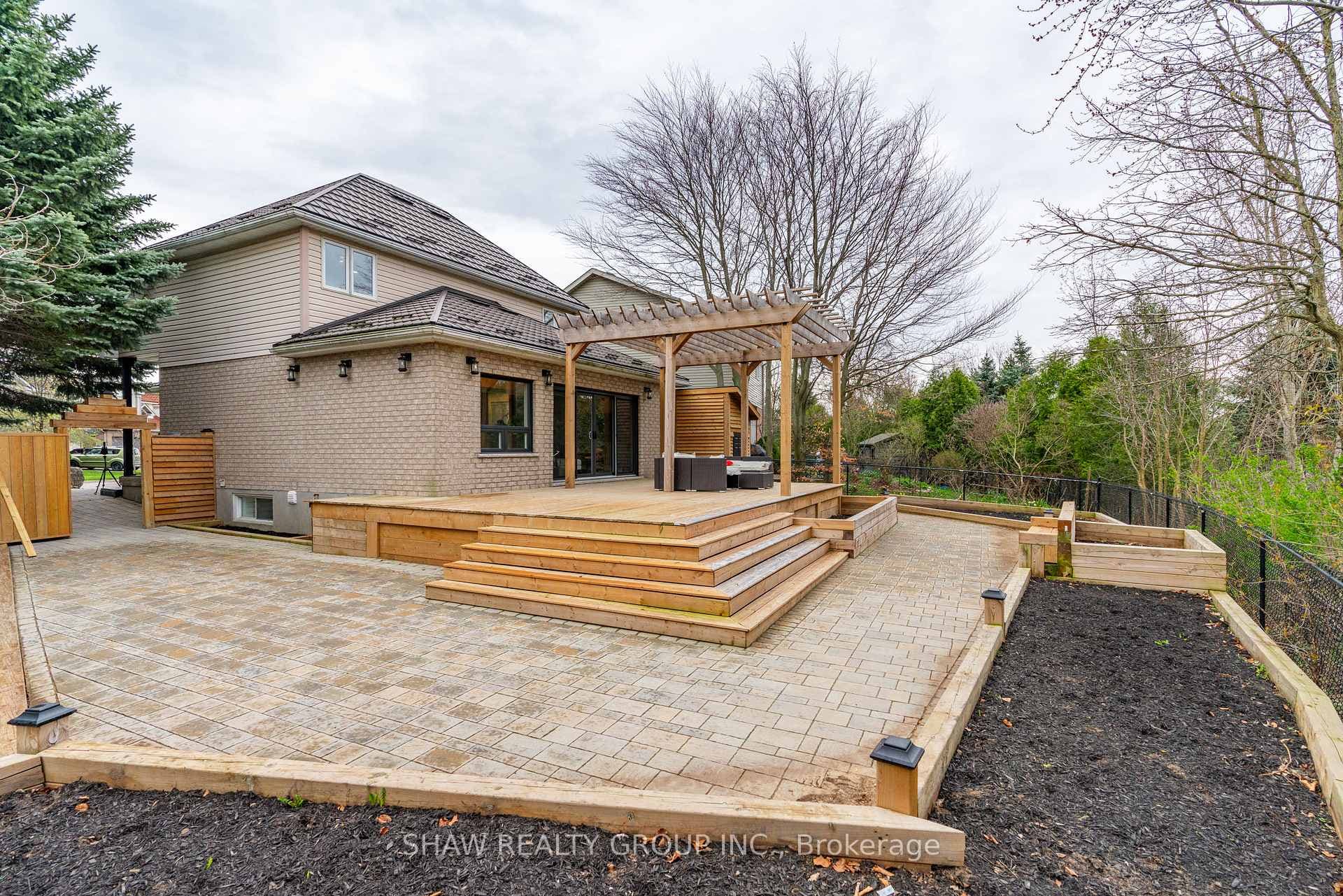 24 Gaw Crescent photo 31