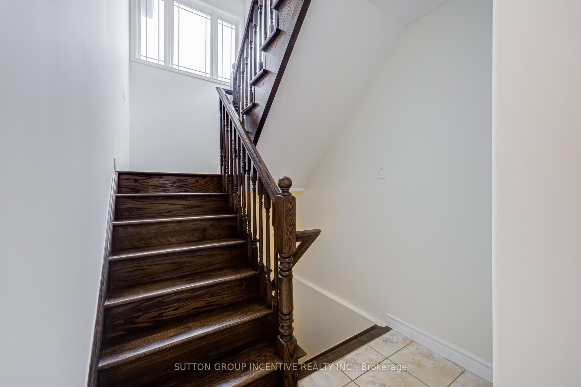 46 Viking Drive photo 7