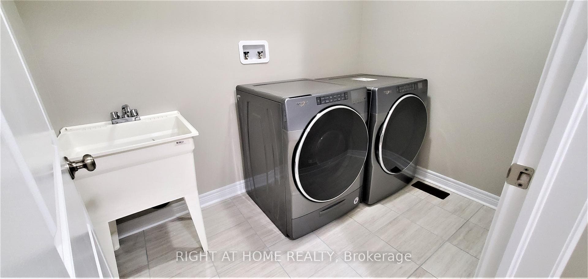 1201 Cactus Crescent photo 12
