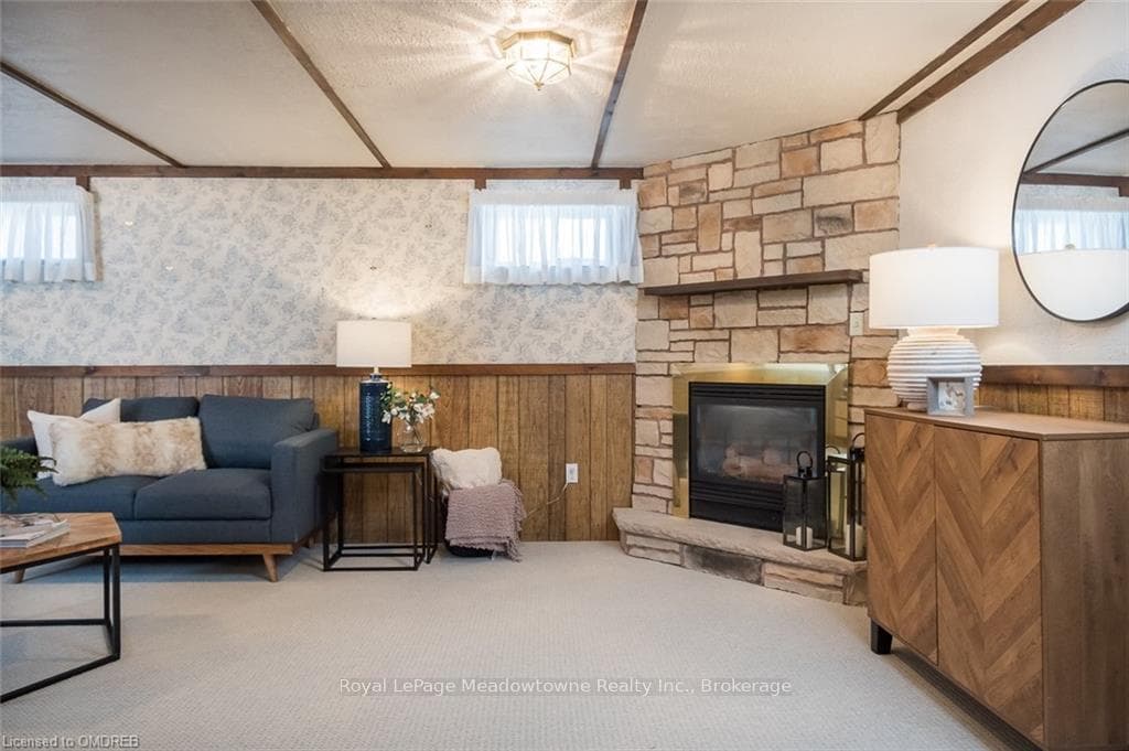 291 BASTEDO Court photo 30