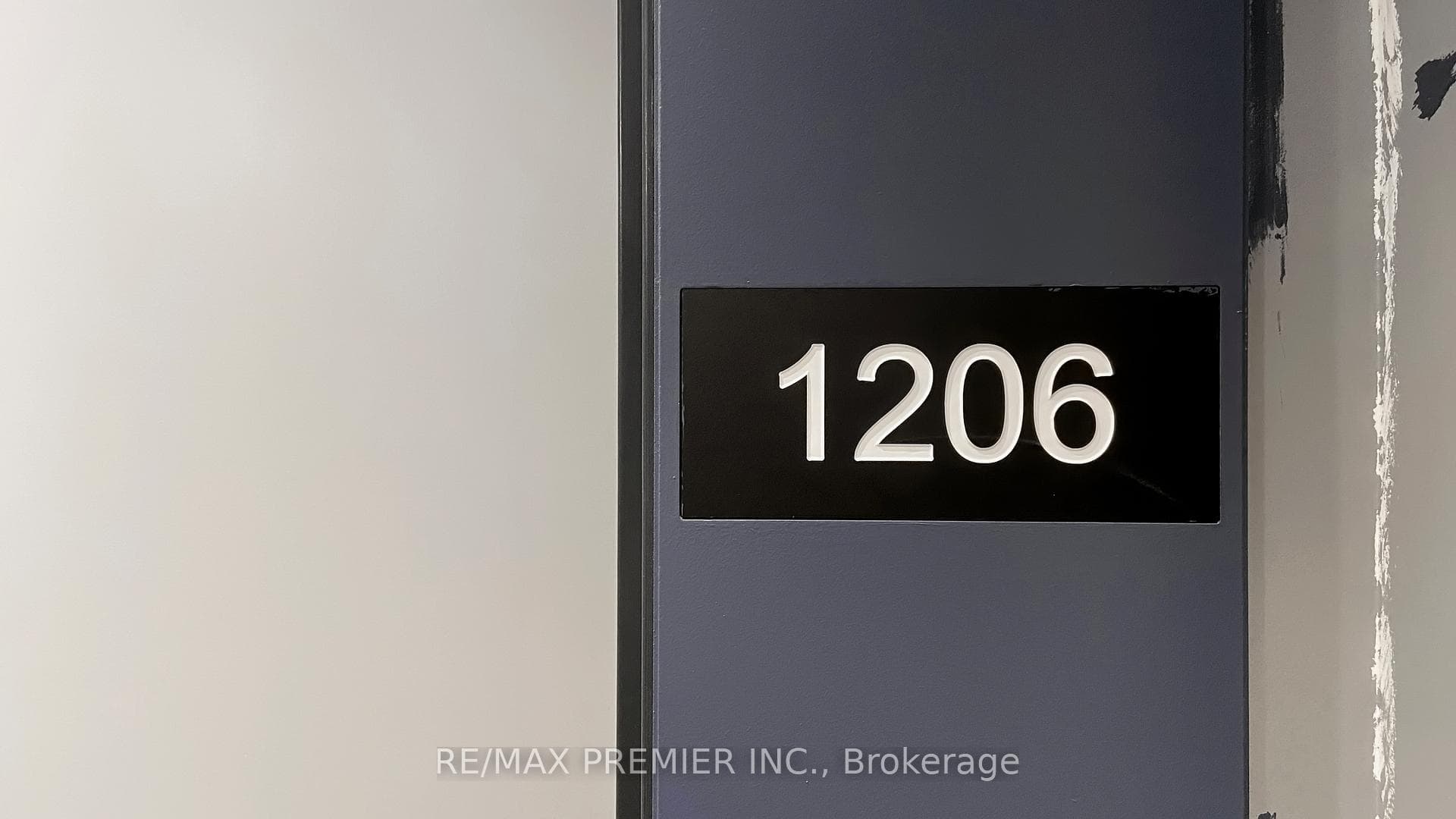 30 Upper Mall Way Unit 1206 photo 31