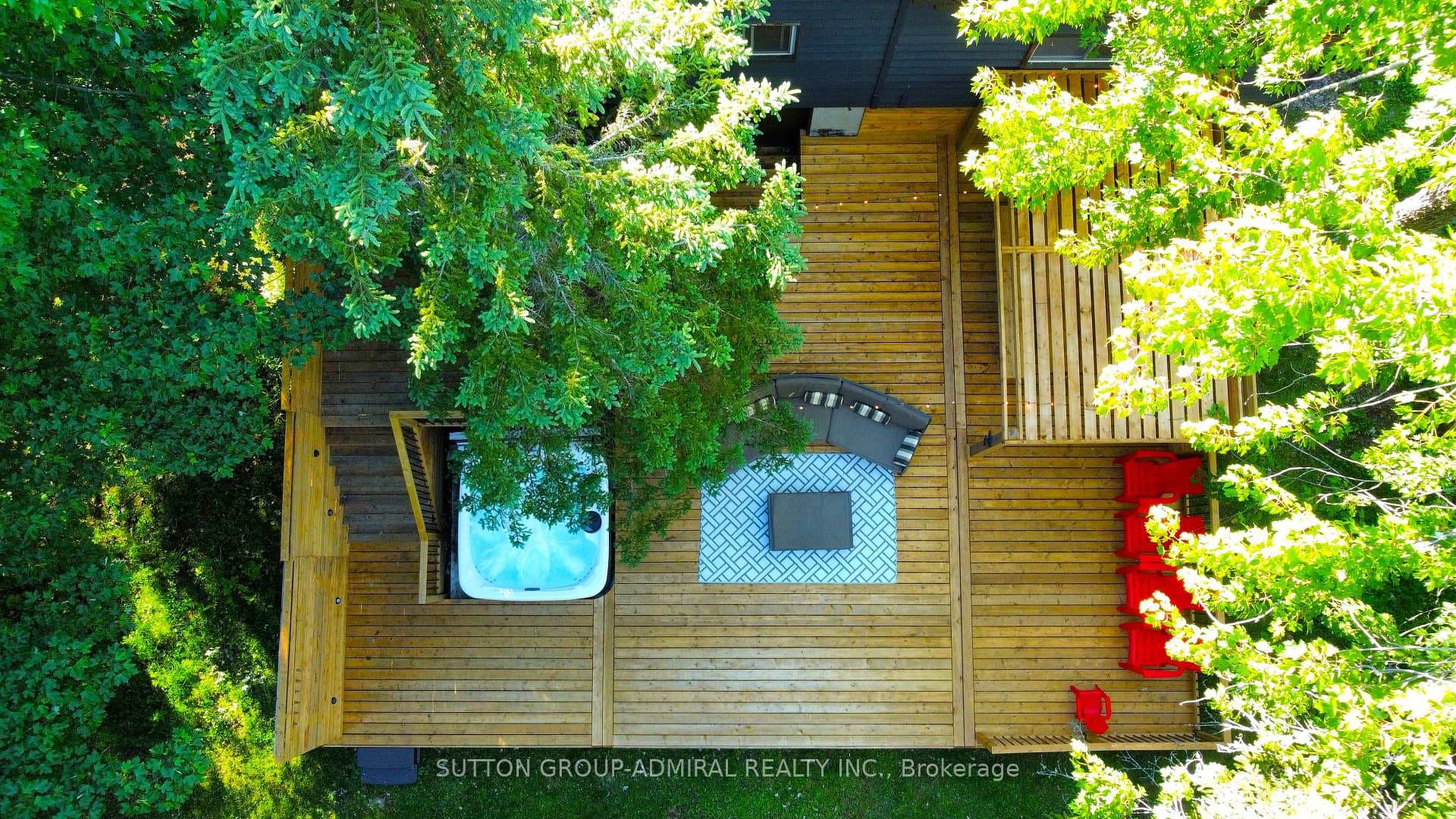 525 Waltonian Drive photo 29