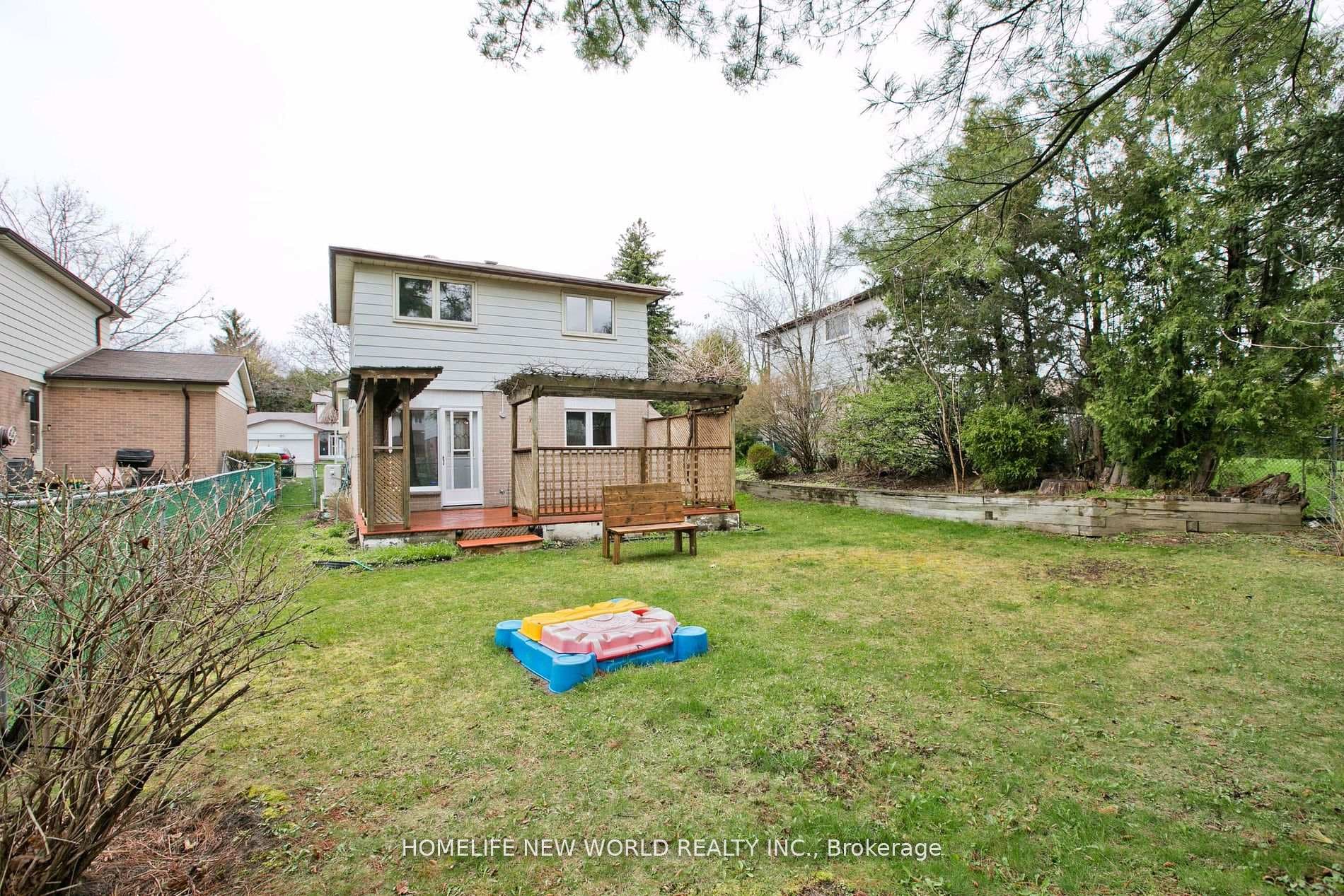 77 Aspenwood Drive photo 33