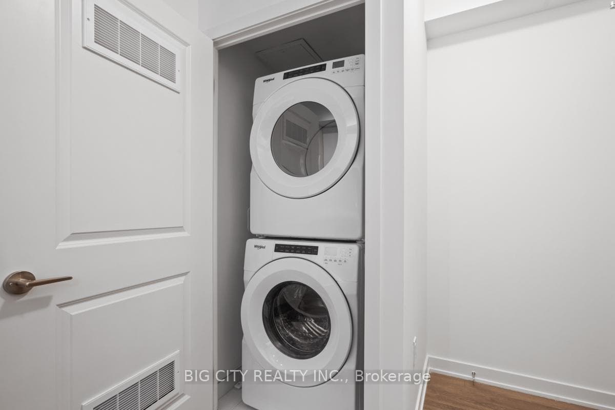 100 Eagle Rock Way Unit 210 photo 17