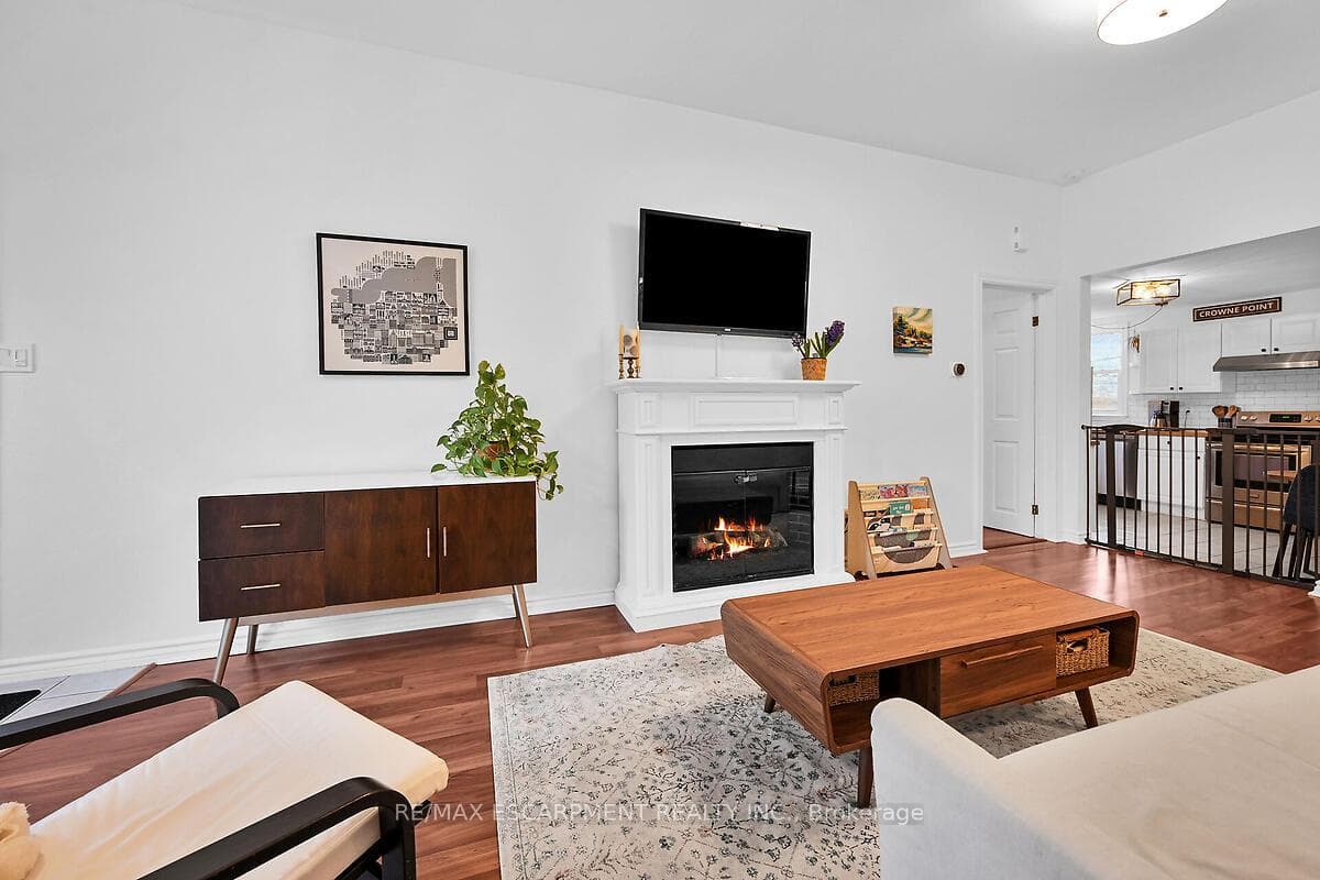156 Rosslyn Avenue photo 21