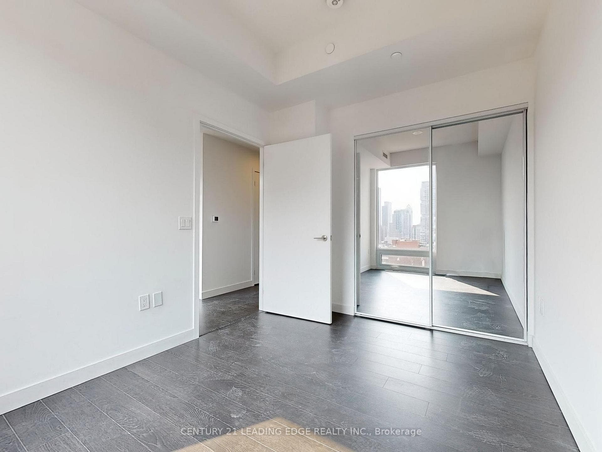 121 St Patrick Street Unit 1522 photo 19