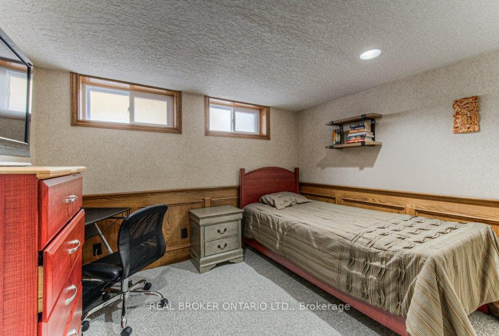 12 Snyder Avenue photo 27