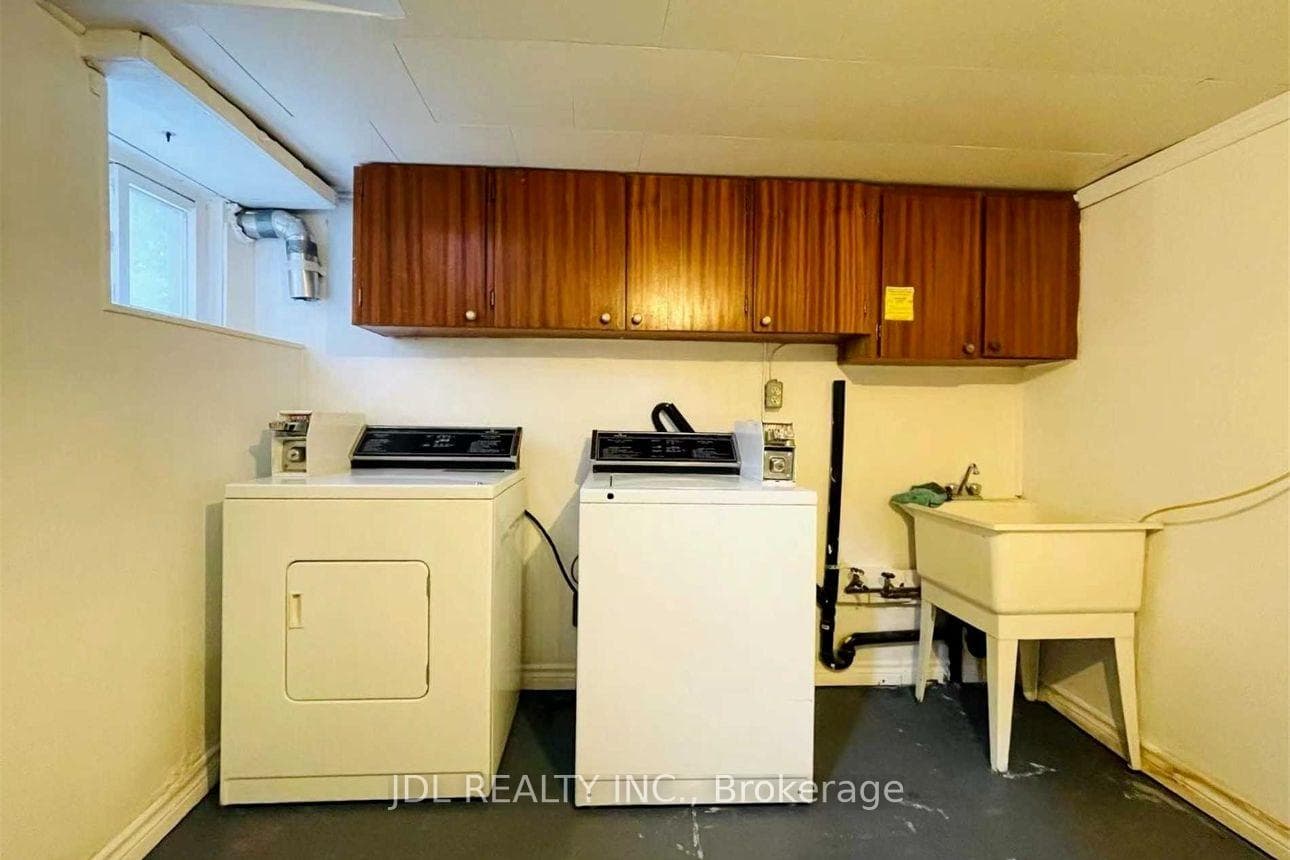 64 Queens Drive Unit 2 Floor photo 10