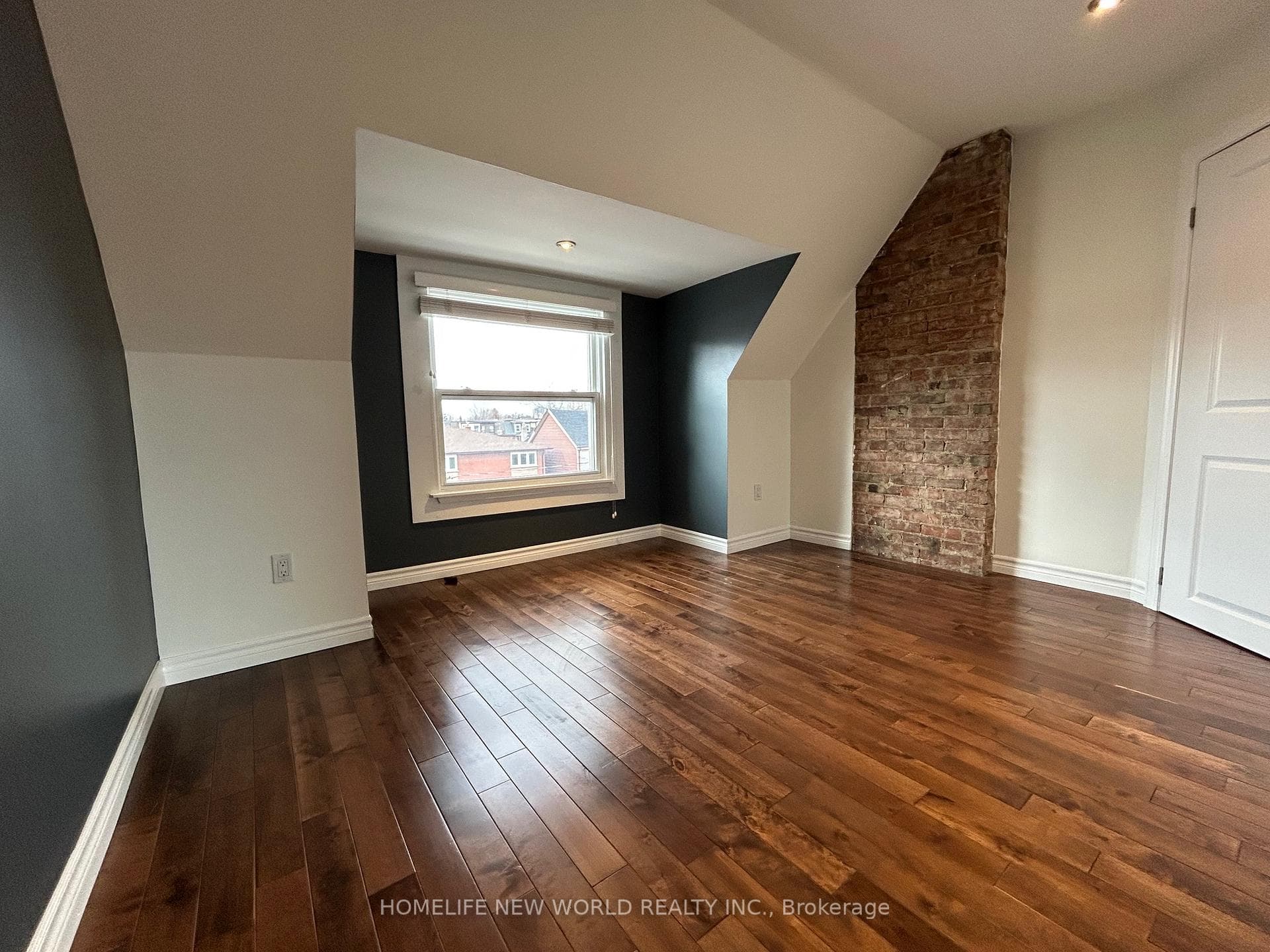 825 Ossington Avenue Unit 2nd Flr photo 20