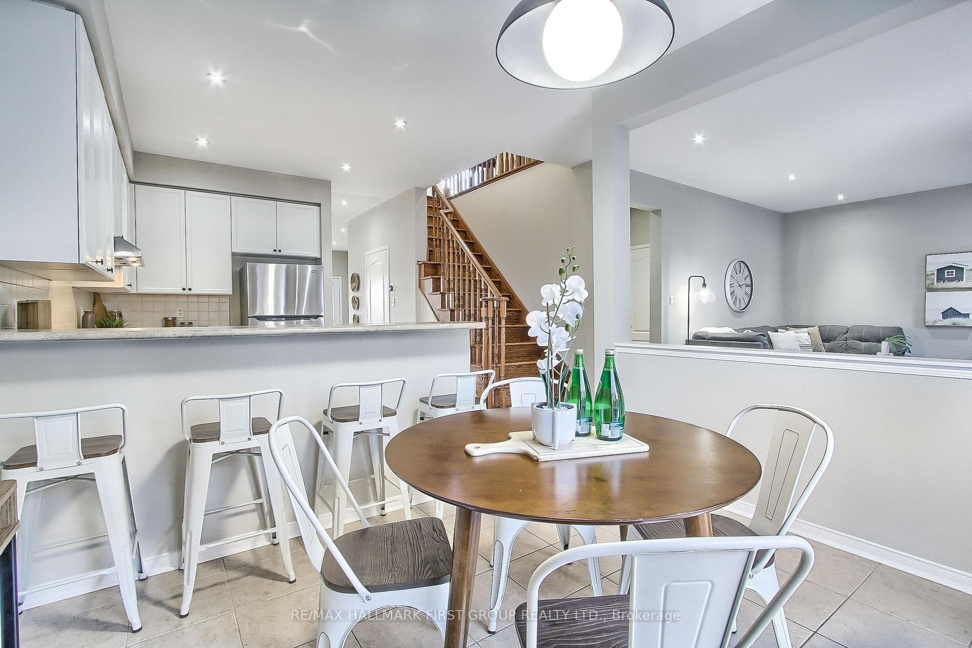 127 Decourcy-Ireland Circle photo 16