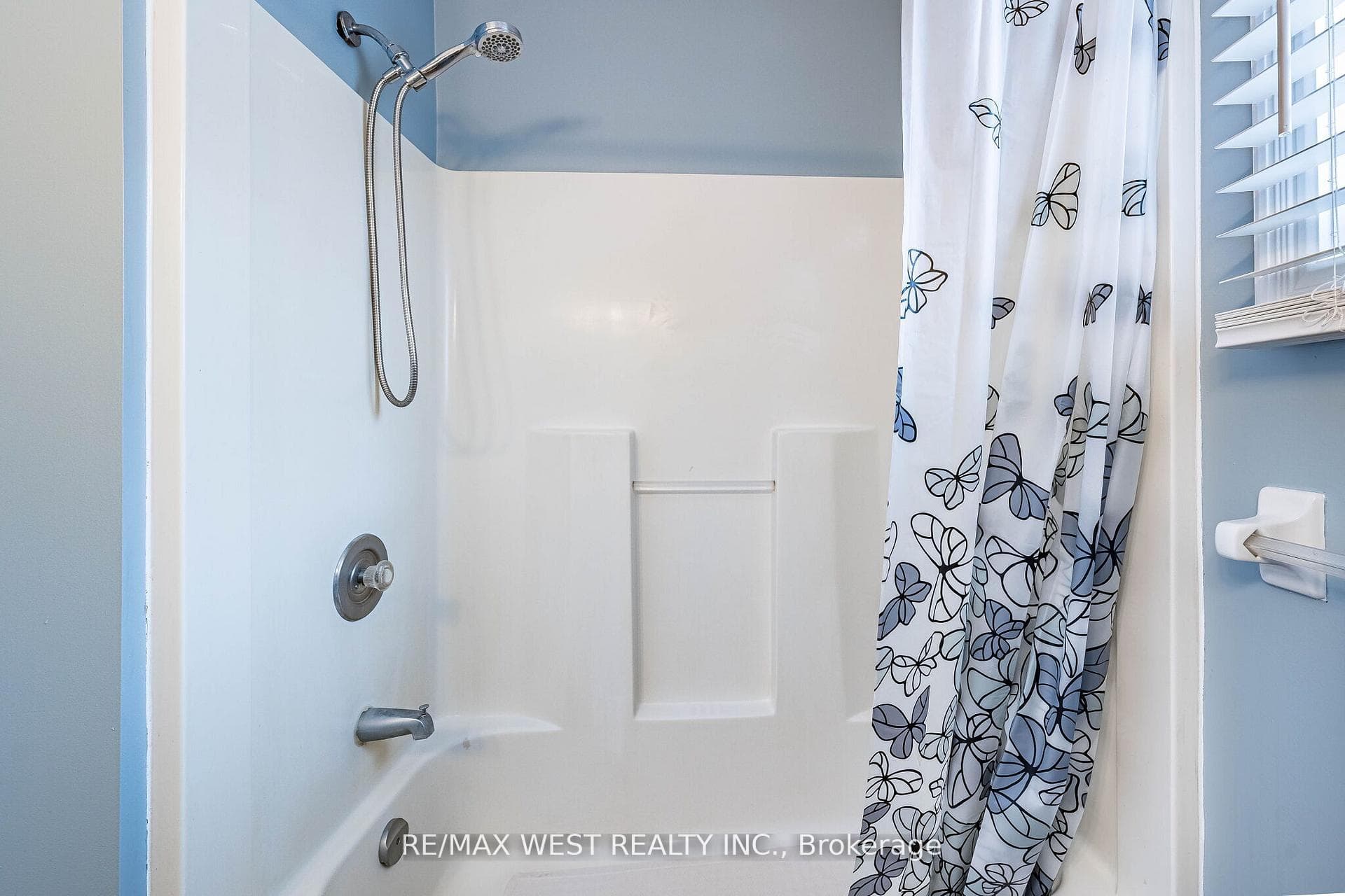 5 Moir Crescent photo 28