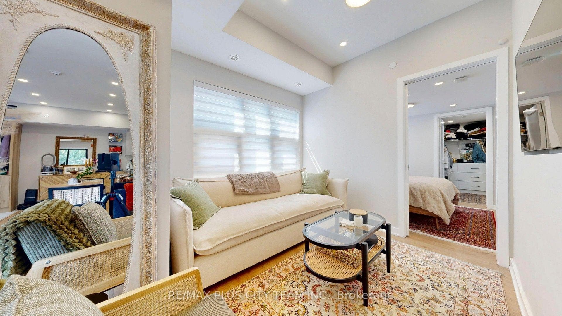 485 Logan Avenue Unit 209 photo 4