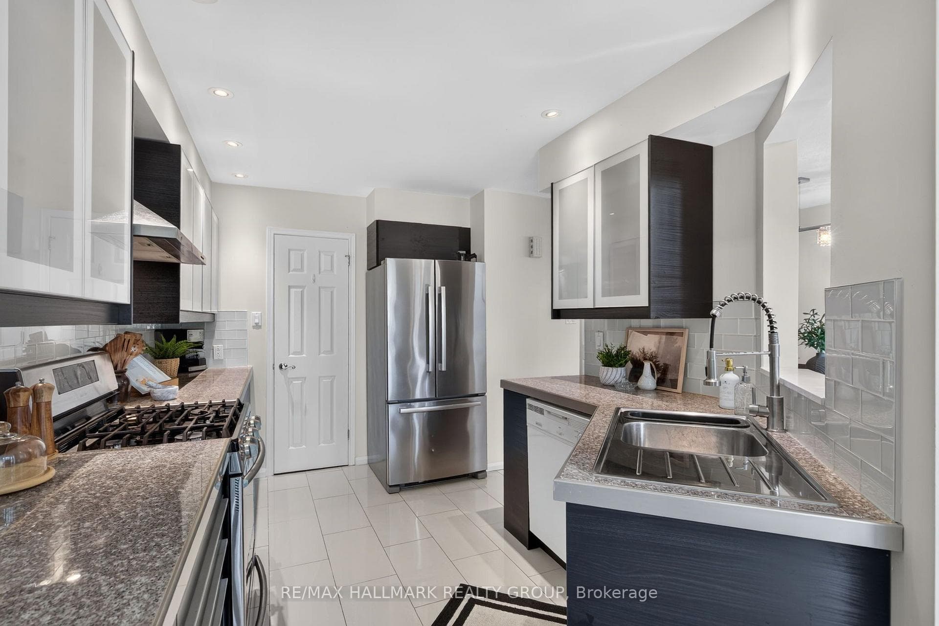 63 Palmadeo Drive photo 17