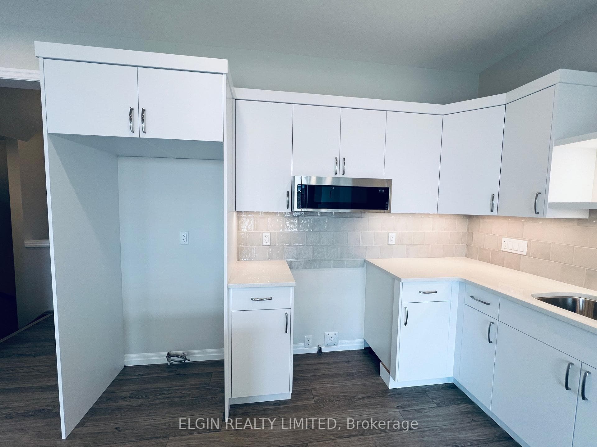 227 Renaissance Drive photo 8