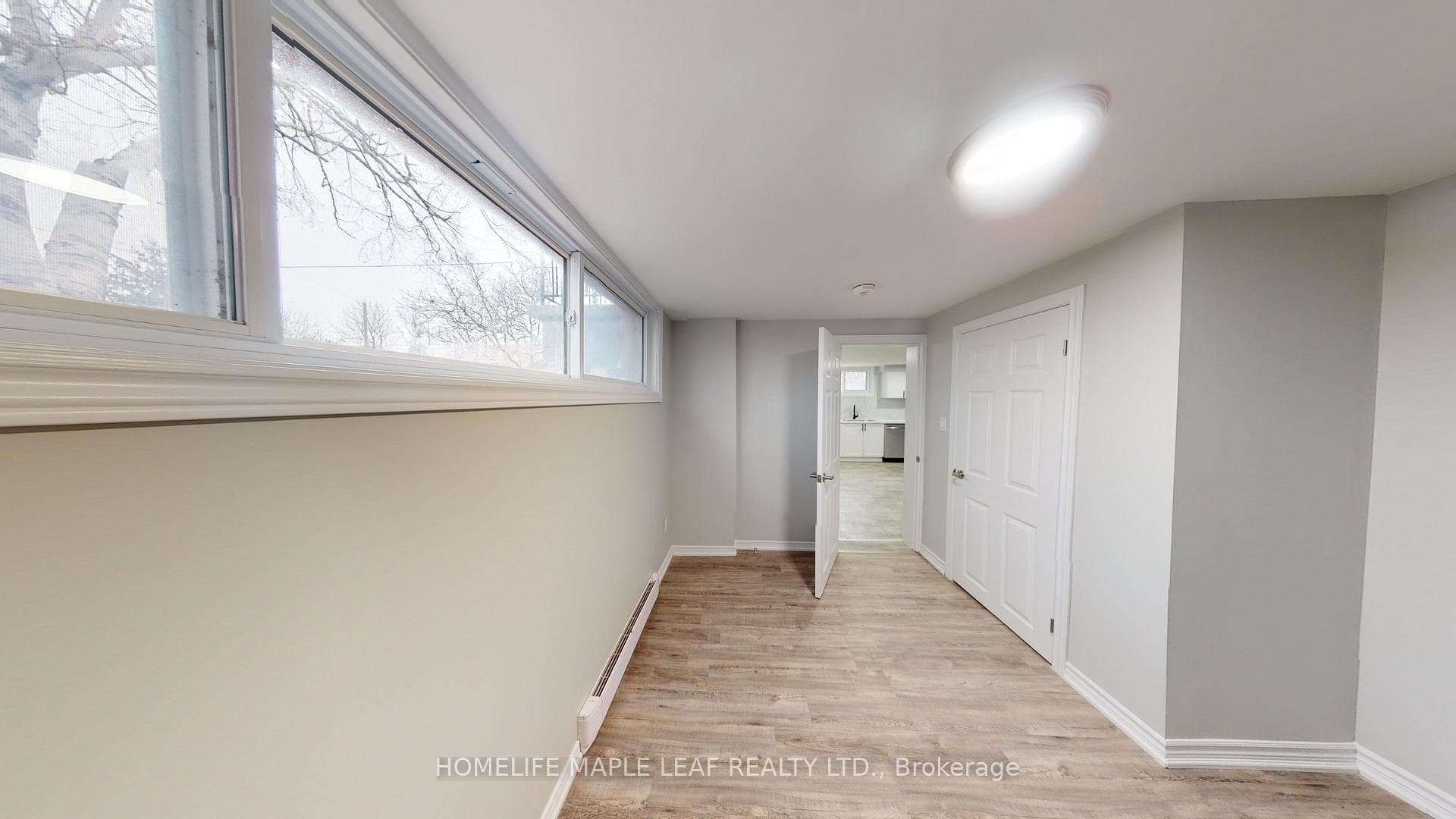 598 Montgomery Street Unit B photo 21