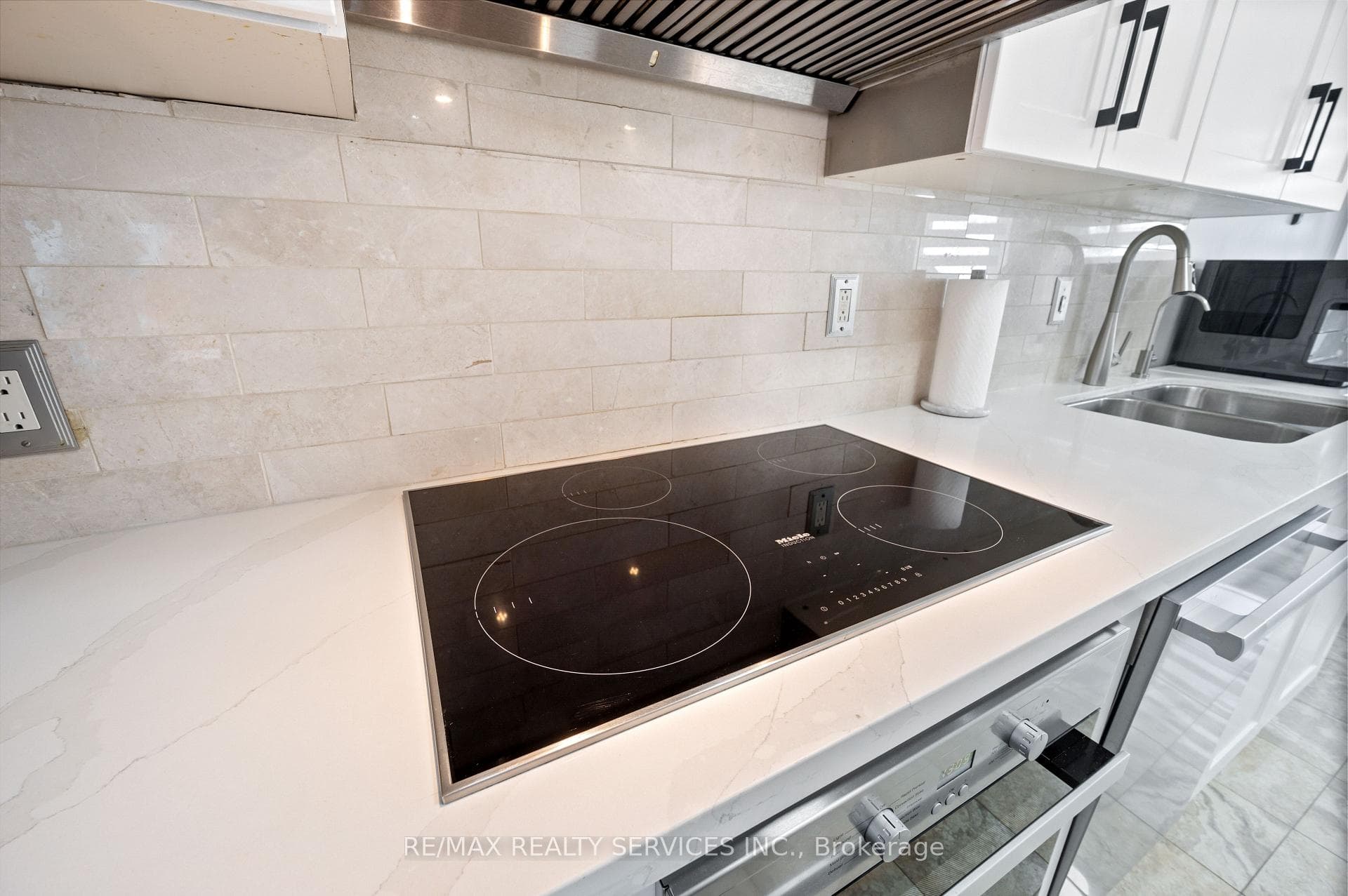 8 Bradwick Court photo 15