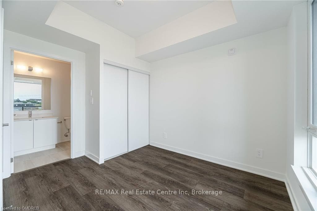 1440 CLARRIAGE Court Unit 216 photo 16