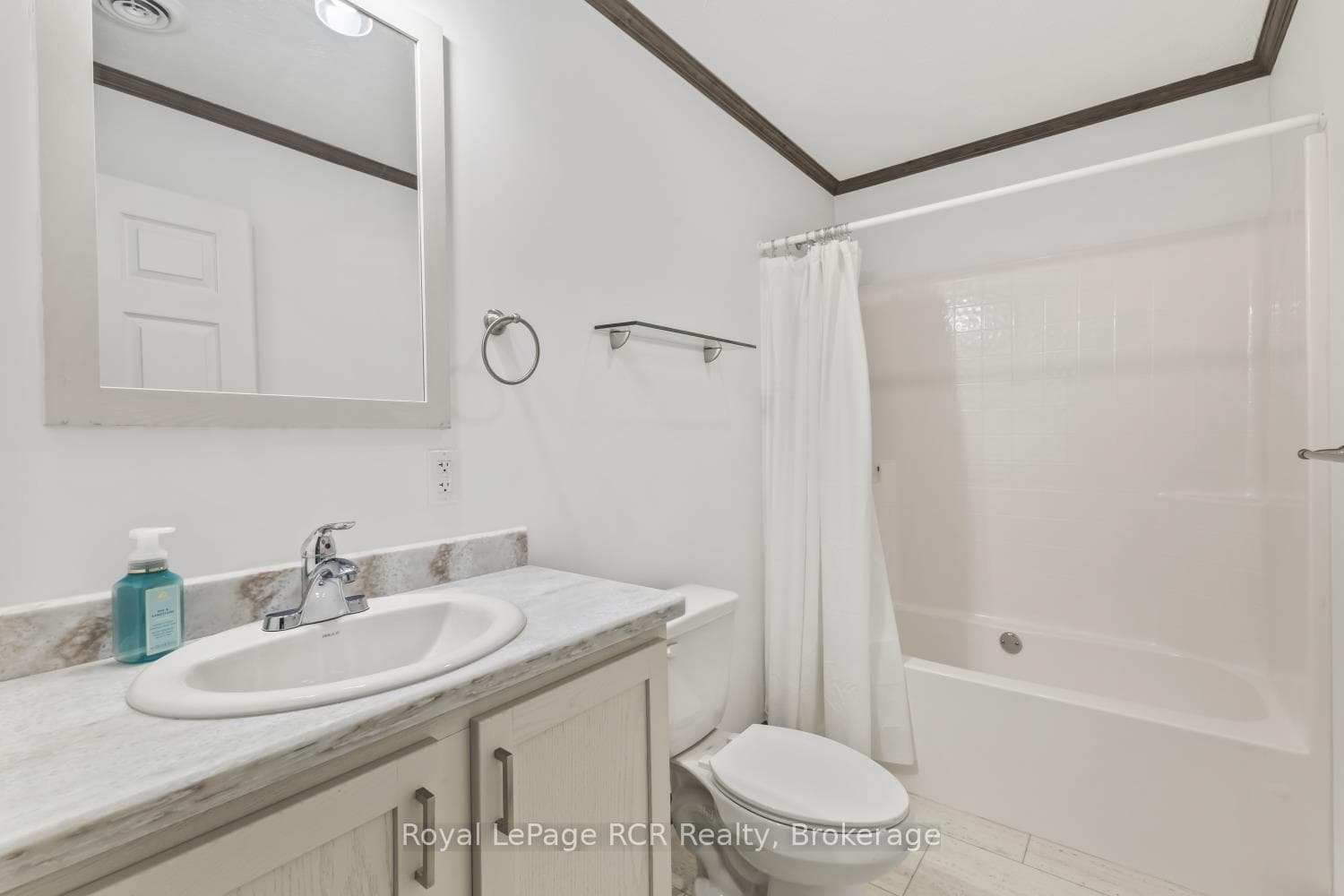 206 Spruce Drive photo 18