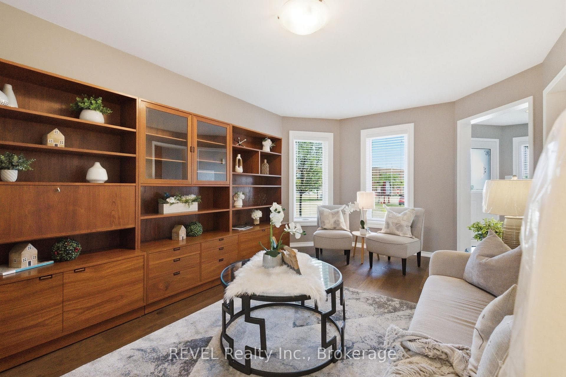 150 Fallingbrook Street photo 7