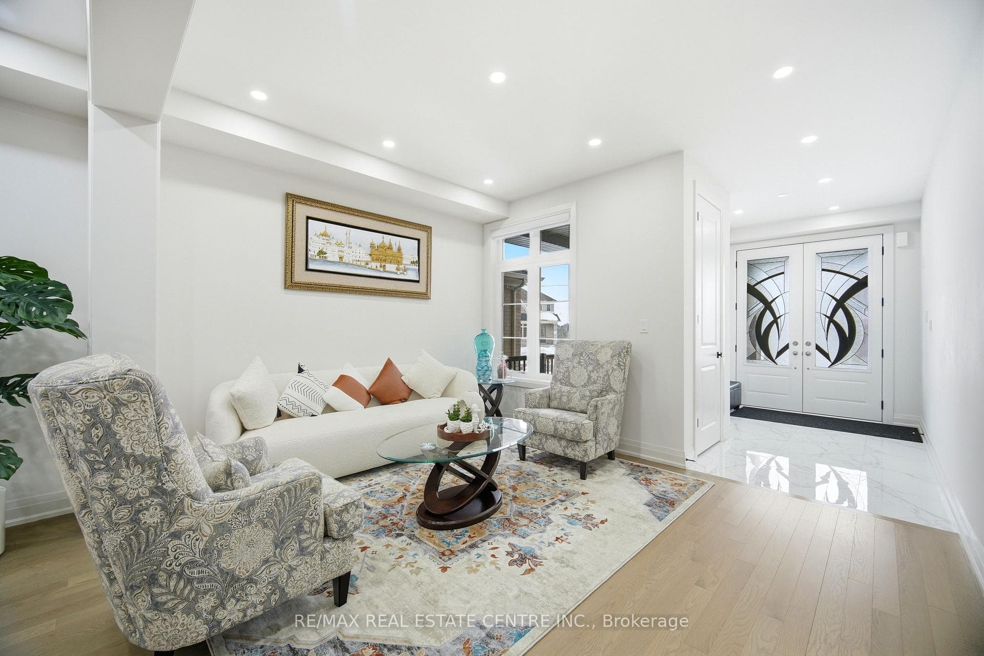 112 Bluebird Boulevard photo 4