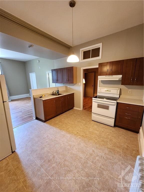 154A BRIDGE Street Unit 4 photo 6