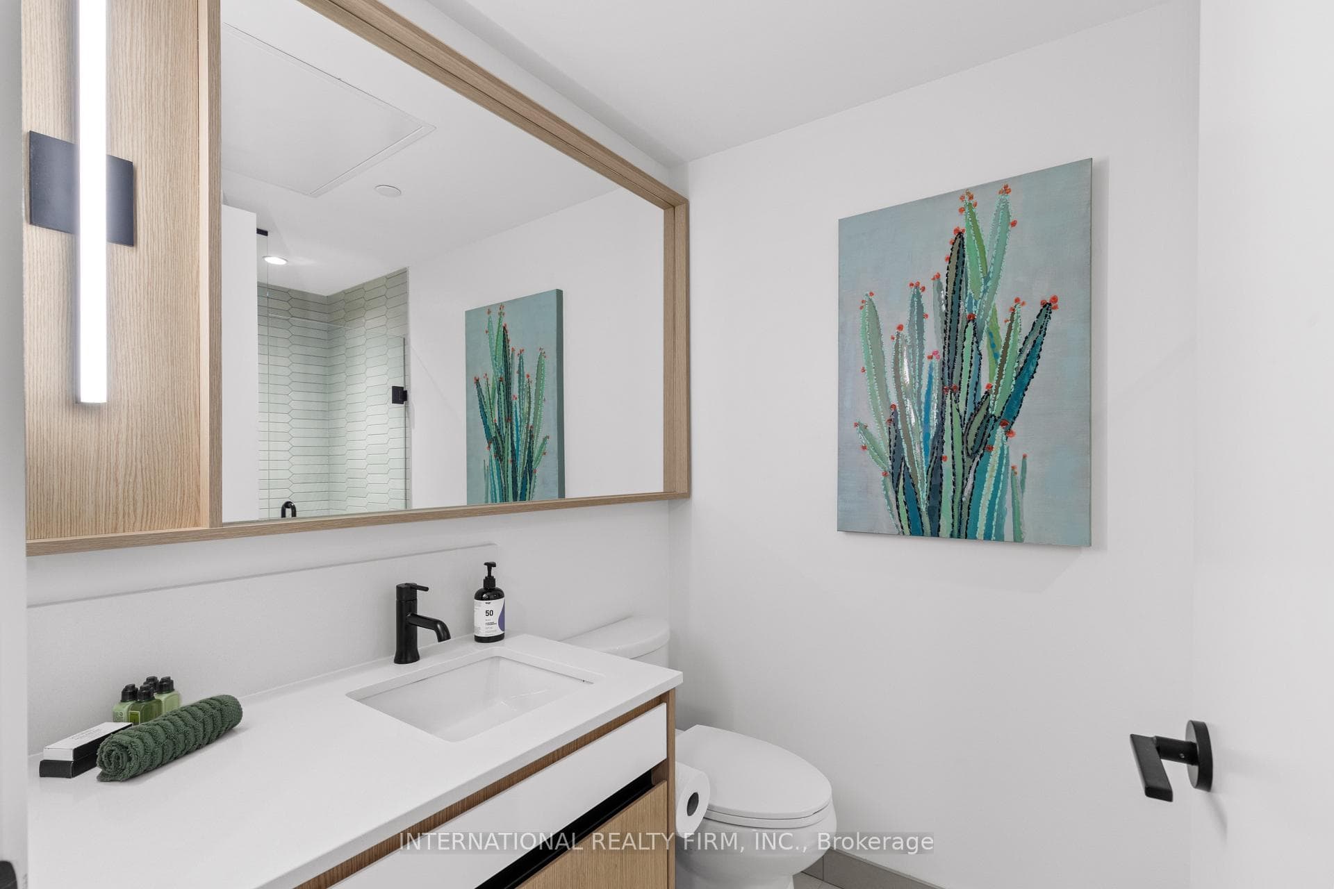 5 Lakeview (Short Term) Avenue Unit 409 photo 12