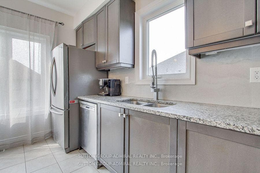 RENT 26 Oakmont Avenue photo 12