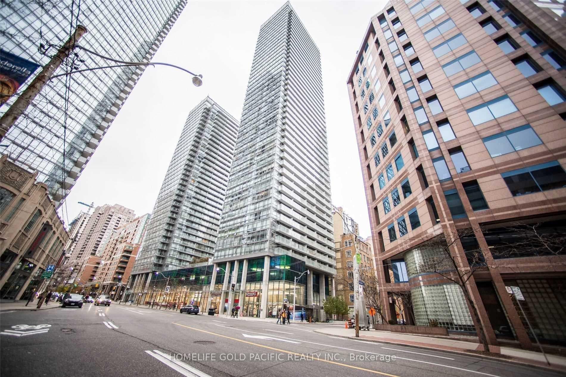 37 Grosvenor Street Unit 1204 photo 1