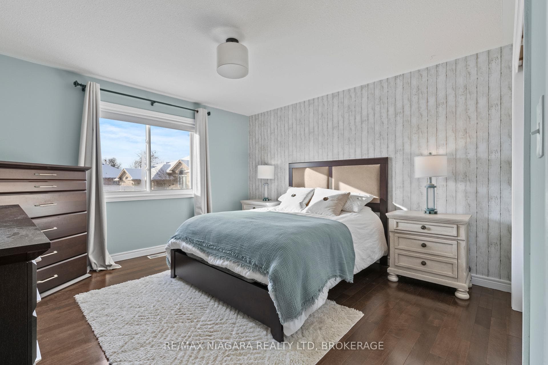 344 St. Lawrence Drive photo 15