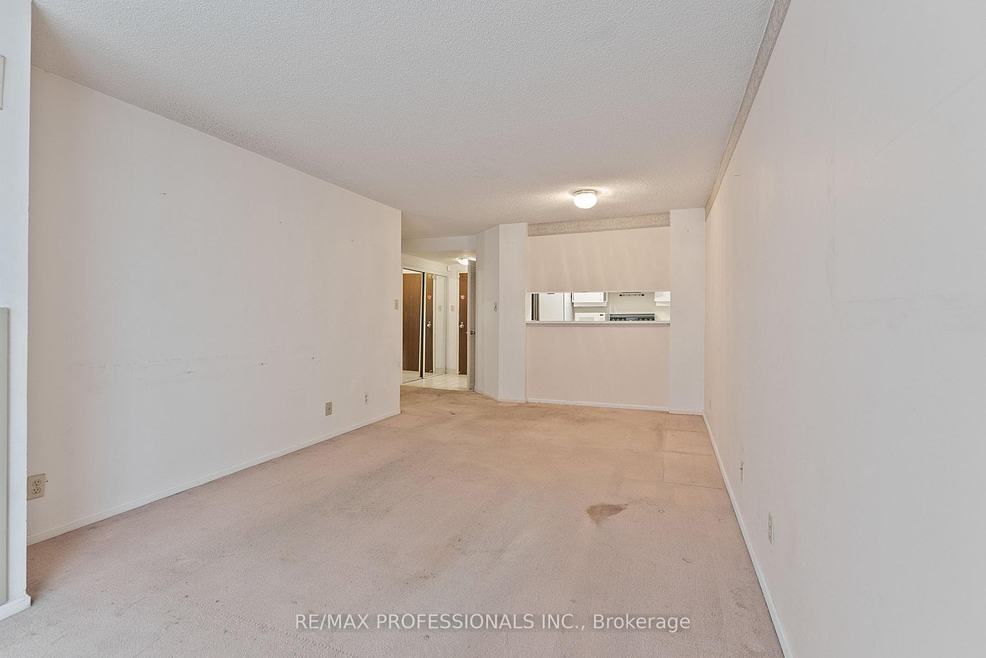 717 Bay Street Unit 602 photo 13