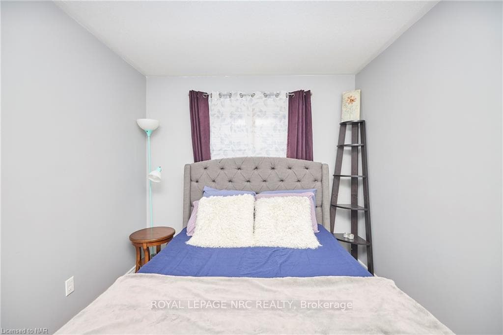 68 CHICORY Crescent photo 18