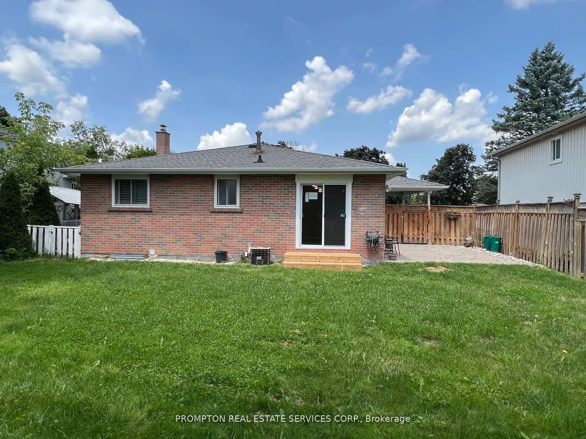 17 Devins Drive Unit Main photo 13