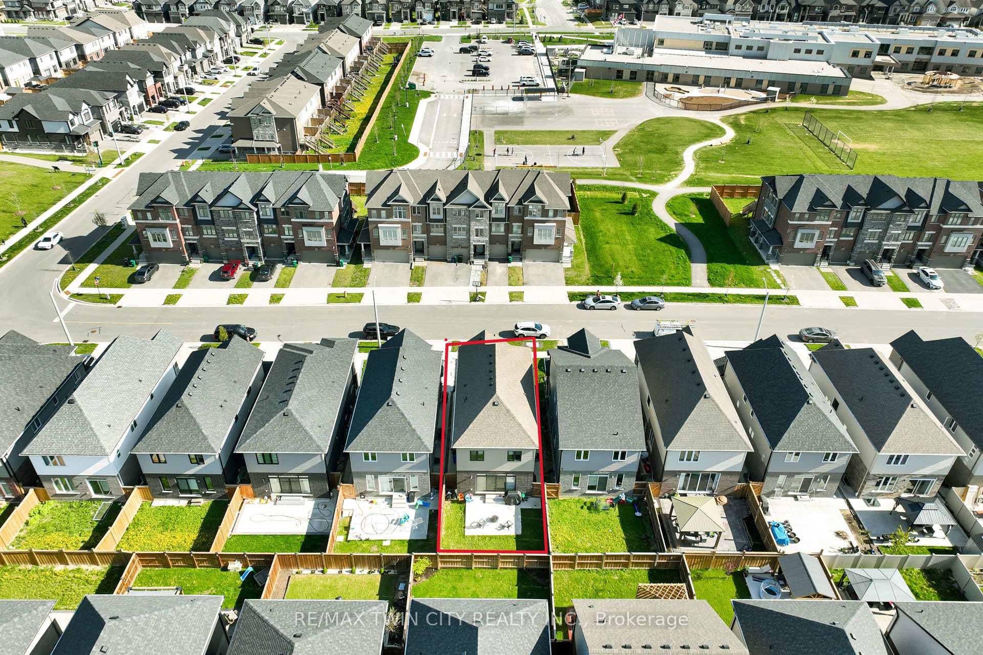 Walking distance to school and nature.