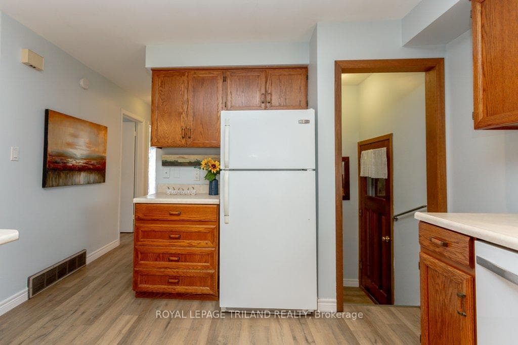11 GUSTIN Place photo 14