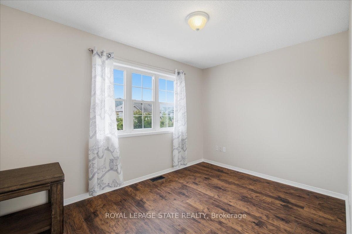 40 Whitwell Way photo 32