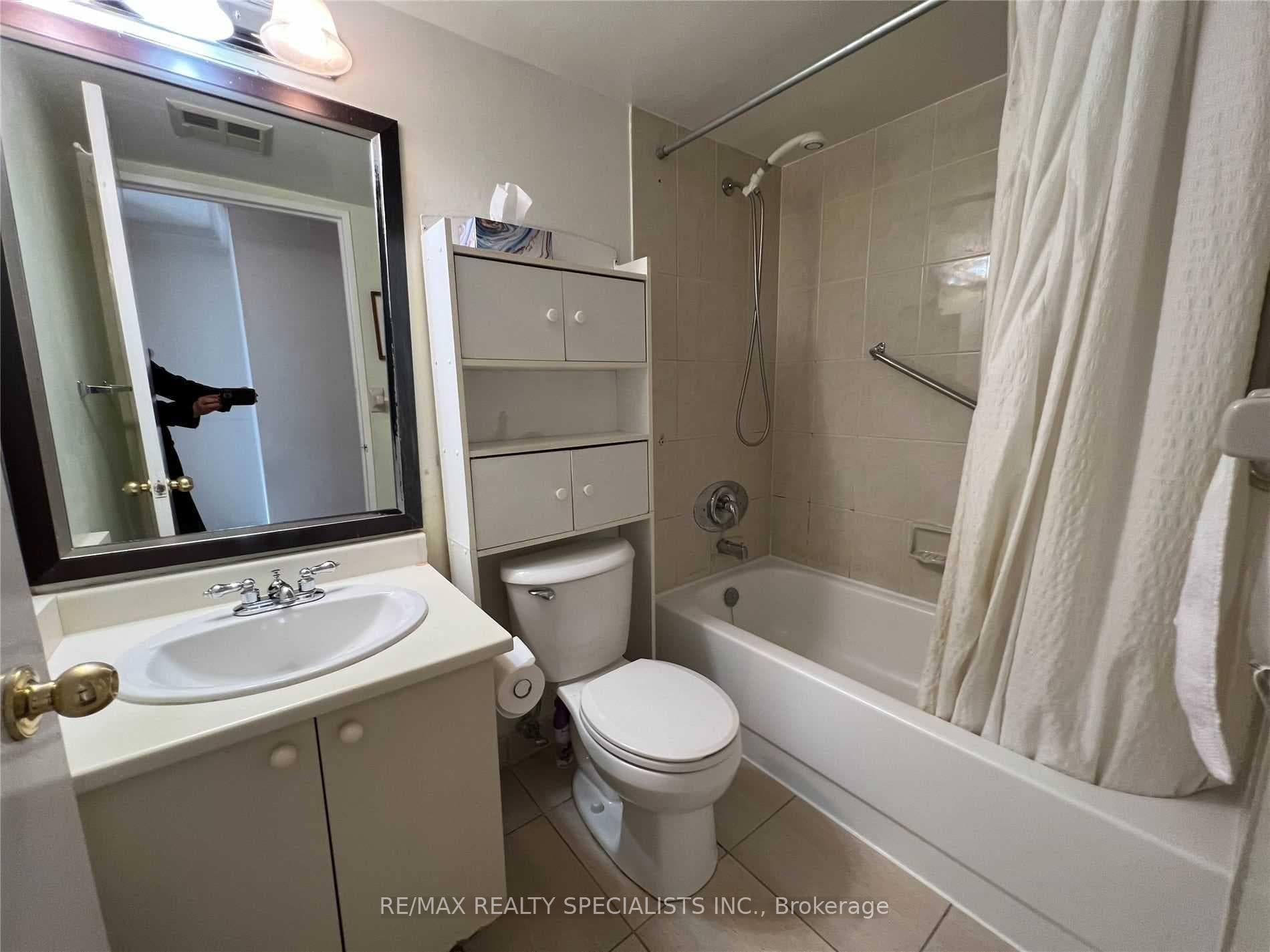 145 Hillcrest Avenue Unit 813 photo 32
