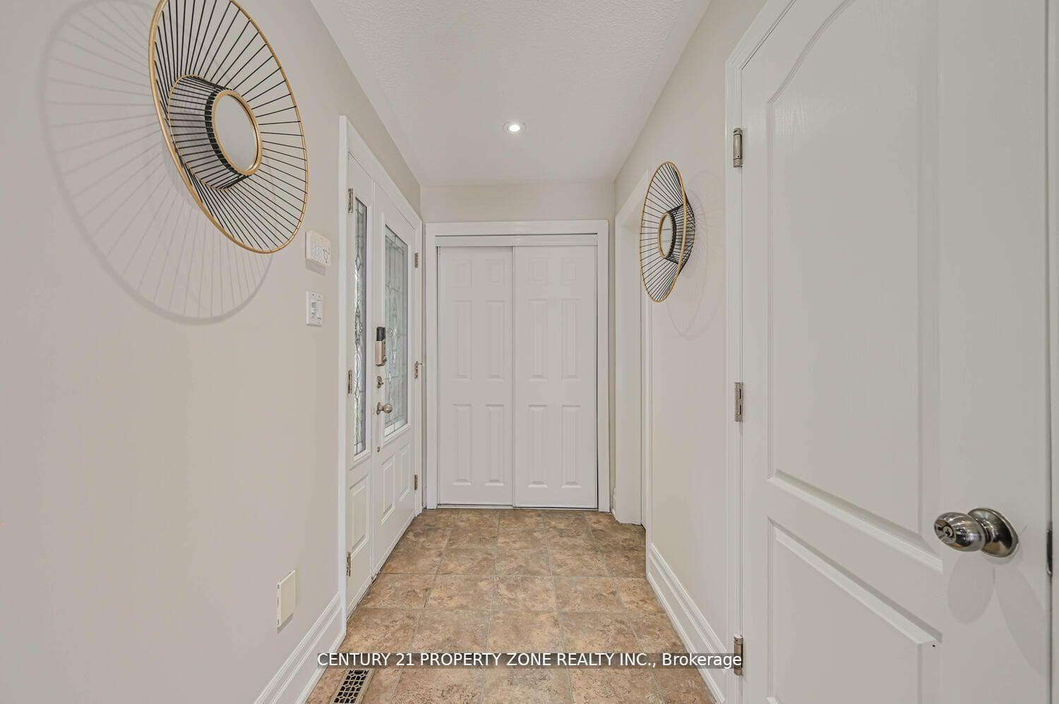 22 Lockwood Road photo 4