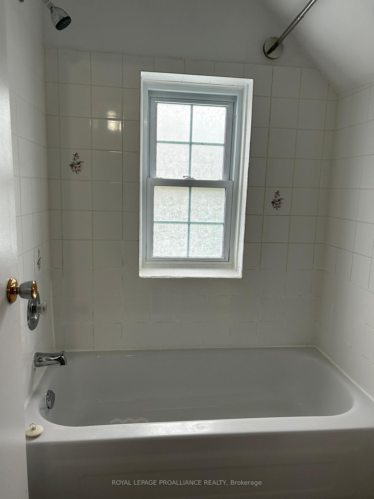 8 Addison Street photo 15