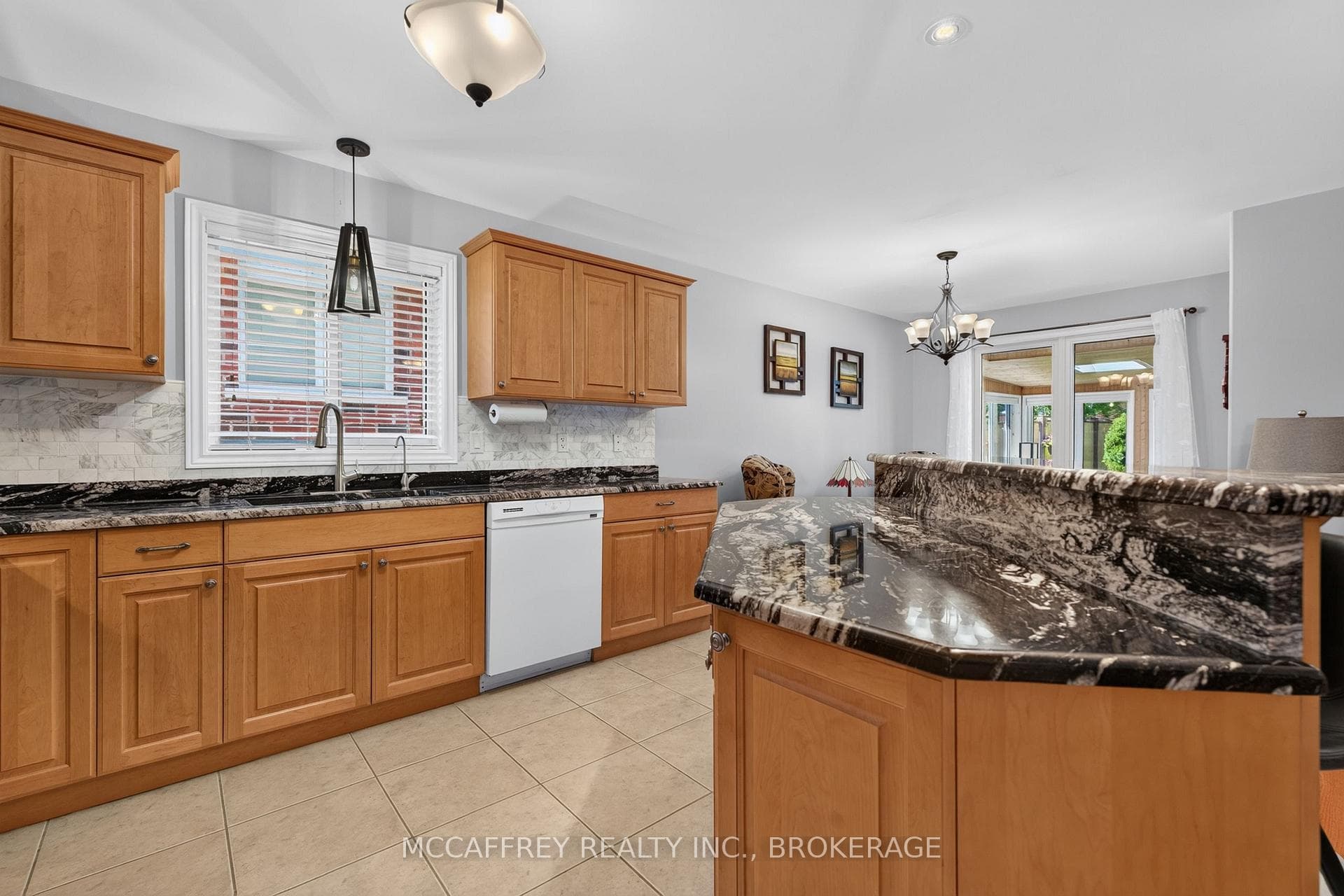 9 Hartwood Crescent photo 16