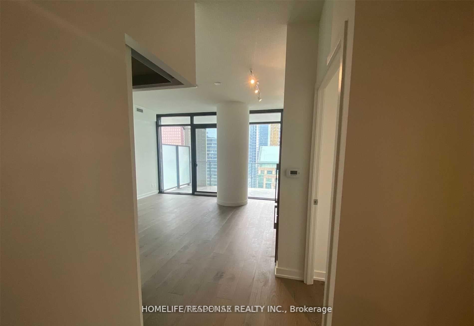 25 Richmond Street Unit 2706 photo 10