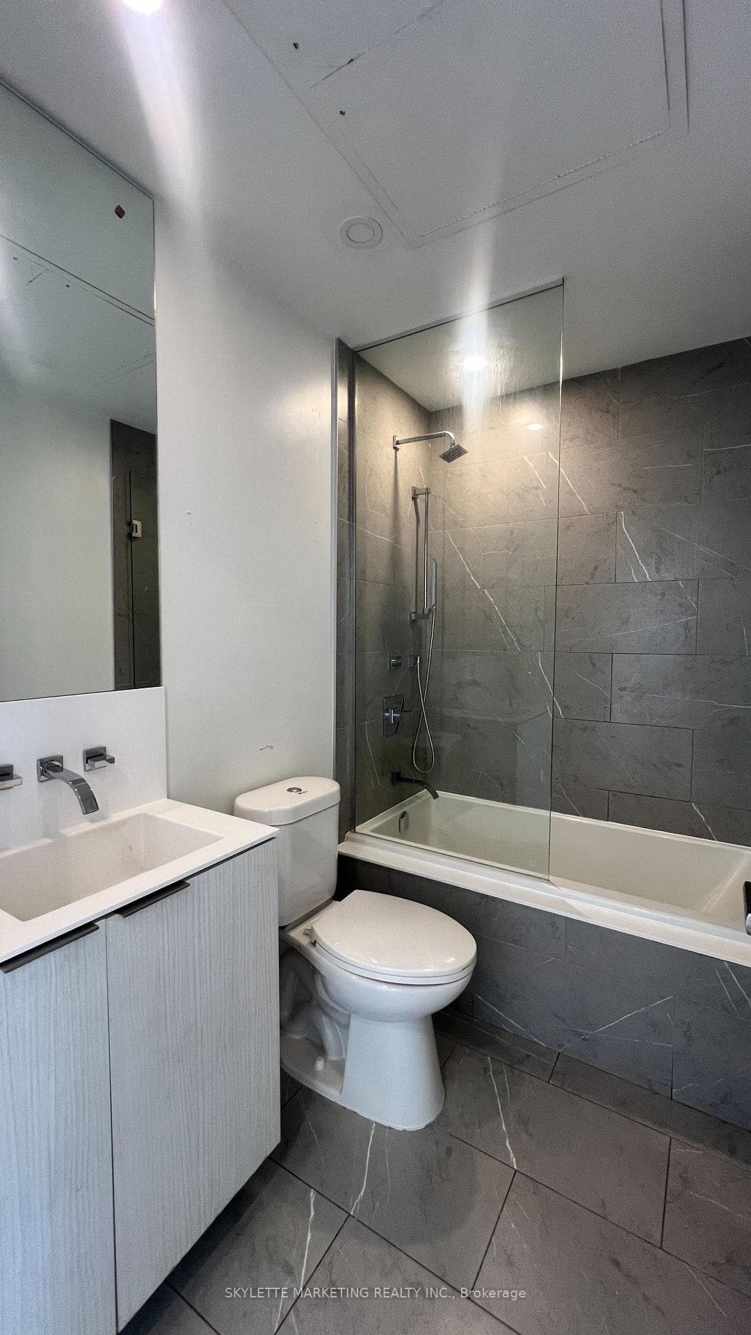16 Bonnycastle Street Unit 2807 photo 10