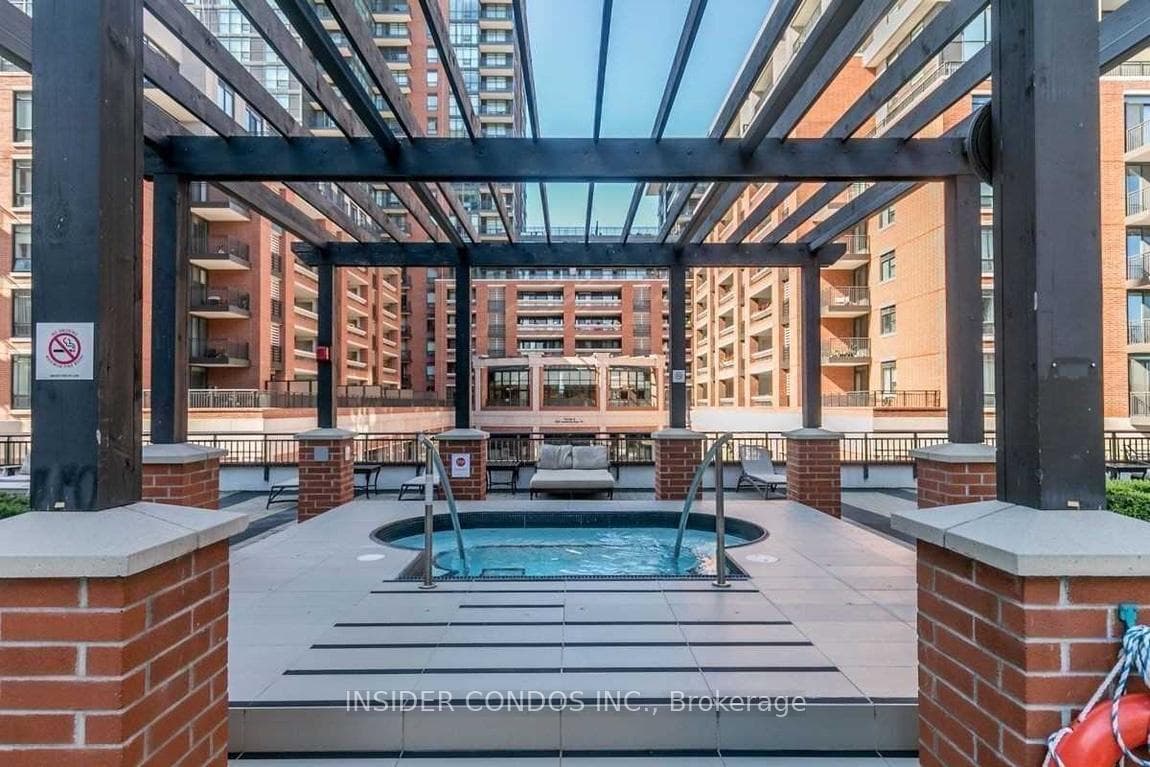 800 Lawrence Avenue Unit 1314 photo 10