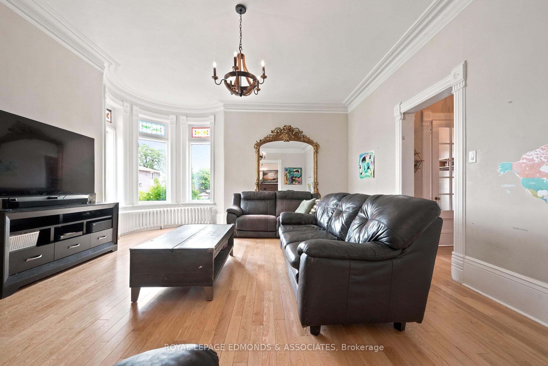 188 Esther Street photo 18