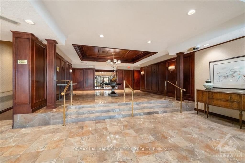 1510 RIVERSIDE Drive Unit 804 photo 3